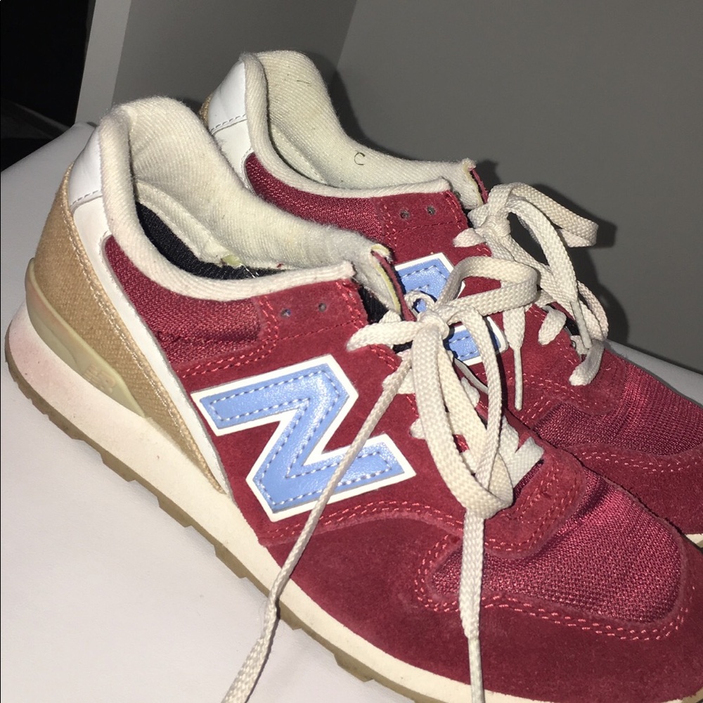 NEW BALANCE shoes, sz 6 womens